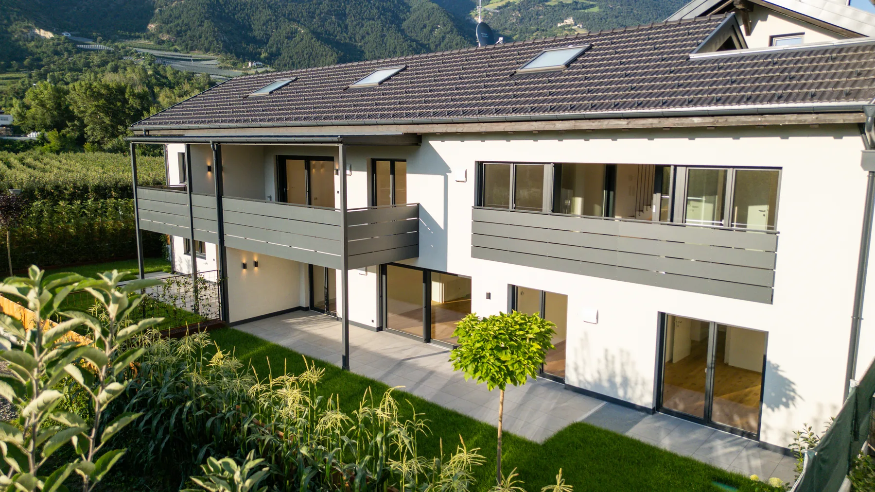 Residence Goldegg mit Terrassen und begrünten Privatgärten